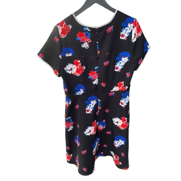 VINCE CAMUTO Traveling Blooms Fit-&-Flair Floral Dress in Rich Black Size: 10 - Picture 8 of 12